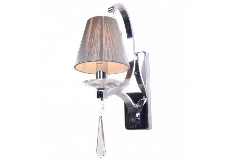 Applique lampada da parete da muro stile classico in metallo, tessuto e cristalo con un punto luce Wenisia W1 colore Argento Applique lampada da parete da muro stile classico in metallo, tessuto e cristalo con un punto luce Wenisia W1 colore Argento