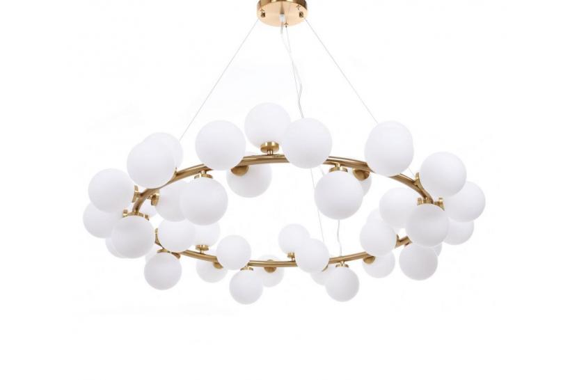 Lampadario a sospensione moderno di design con 40 luci a sfera in vetro bianco in metallo colore ottone MARSIADA W40