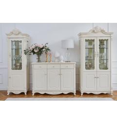 vetrina soggiorno classica con credenza