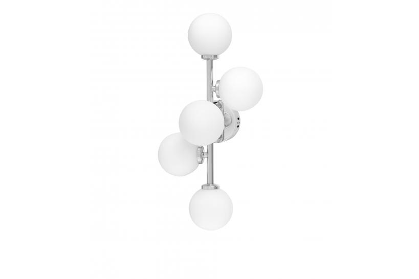 Applique lampada da parete moderno di design in metallo cromato con 5 luci a sfera in vetro bianco MARSIADA W5