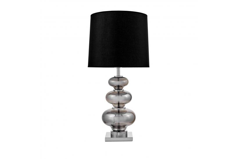 La lampada da tavolo o comodino BRISTON con paralume nero un mix di tre materiali vetro argentato, metallo e tessuto ignifugo.