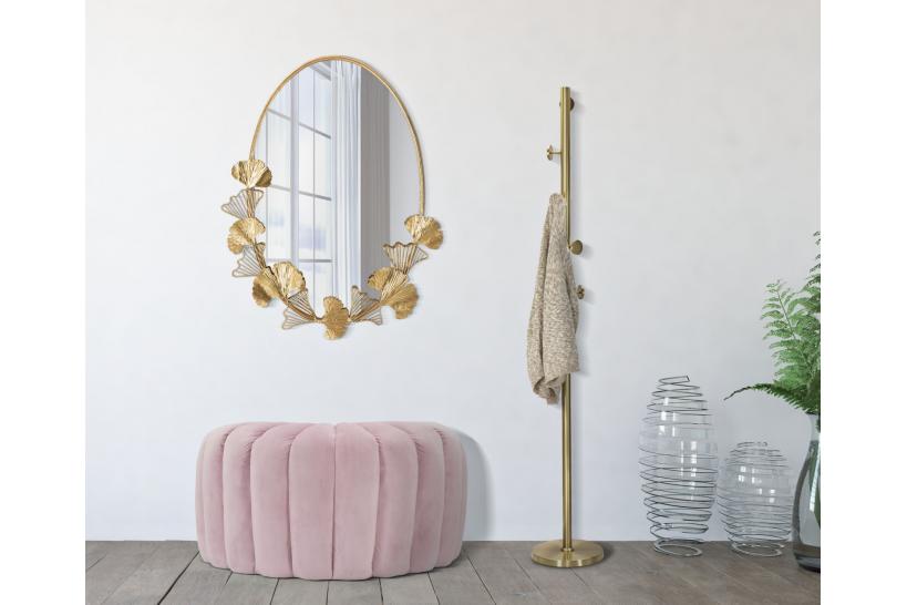 Elegante specchio con decori floreali