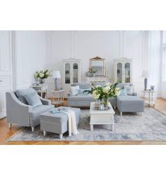salone shabby chic con pouf