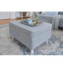 pouf con gambe in legno