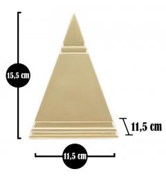 statua a forma di piramide misure