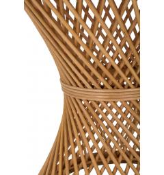 particolare struttura in rattan intrecciata tavolino