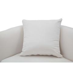 divano in morbido tessuto color crema