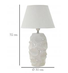 Lampada in ceramica bianca dalle forme morbide e arrotondate
