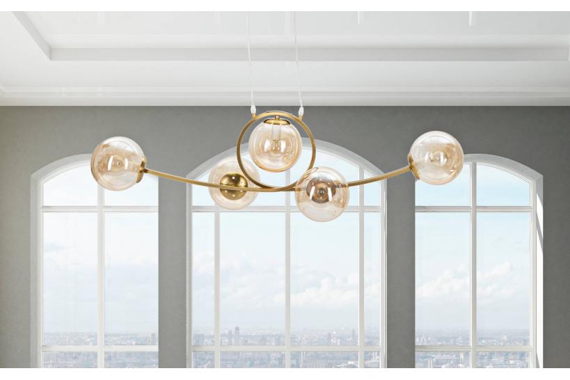 Lampadario in metallo dorato dalle linee essenziali con 5 punti luce