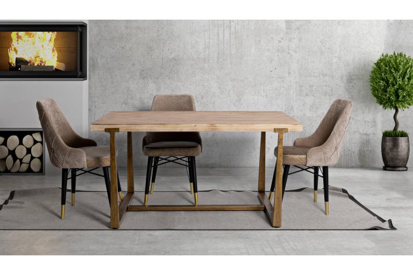 Tavolo rettangolare in metallo e legno dalle linee semplici e decise