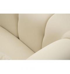 Poltrona crema con gambe dorate rivestito in velluto trapuntato - Arrediorg