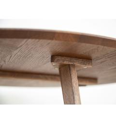 Tavolino legno massello di rovere, eleganza calda e moderna.