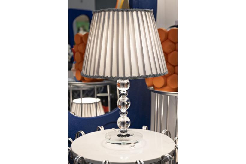 Lampada da tavolo in metallo argentato e vetro - Arrediorg Lampada da tavolo in metallo argentato e vetro - Arrediorg