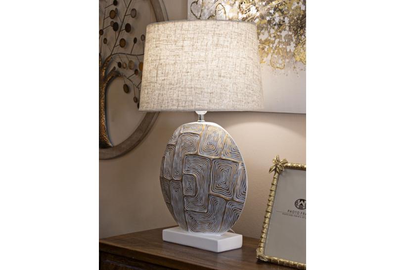 Lampada da tavolo eleganti decorazioni geometriche - Arrediorg Lampada da tavolo eleganti decorazioni geometriche - Arrediorg