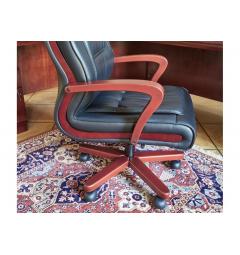 Braccioli in legno di faggio per comfort e stile.