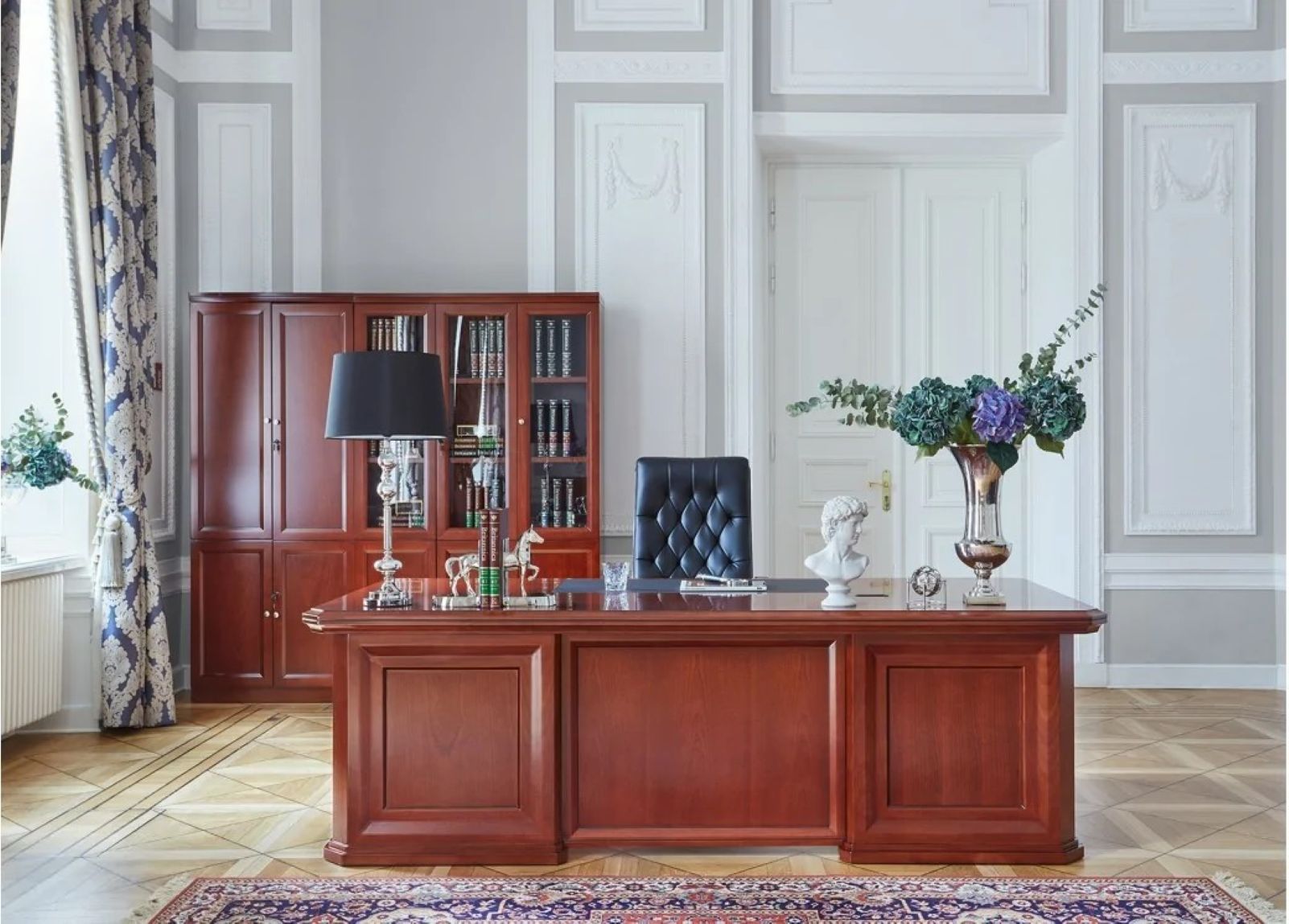 scrivania studio professionale