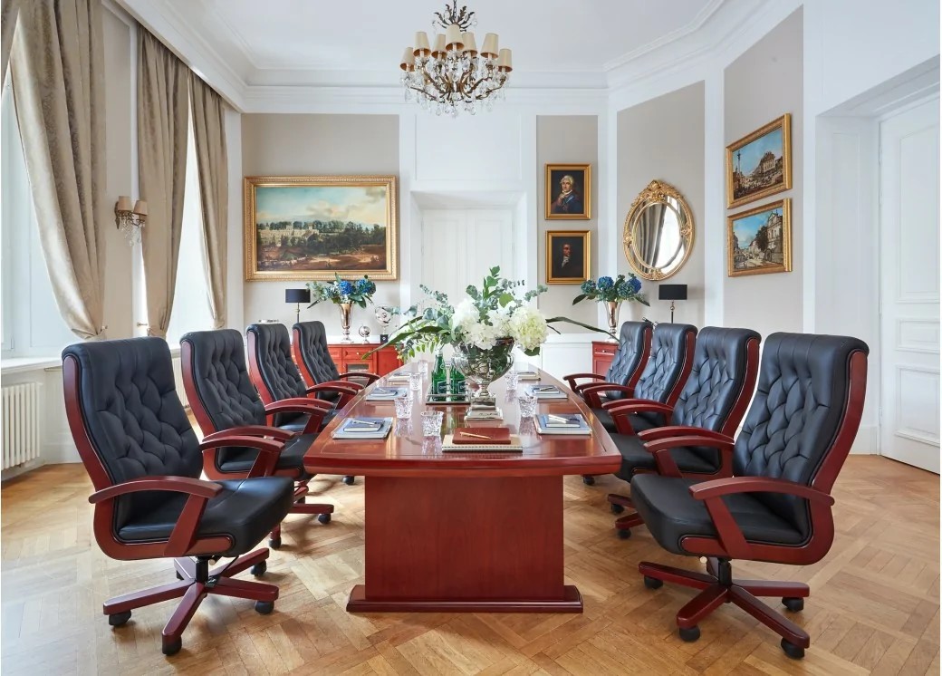 arredamento sala riunioni ufficio