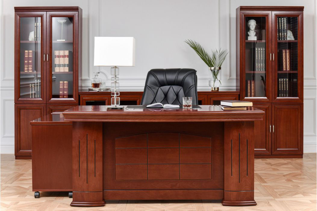 scrivania legno avvocato