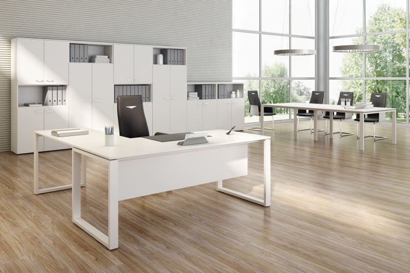 Scrivania moderna ufficio