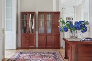 libreria in legno a due ante lecce