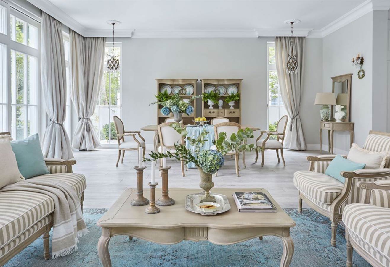 Siamo il miglio negozio online arredamento casa. Non perdere il nostro catalogo esclusivo arredo mobili online salotto e soggiorno
