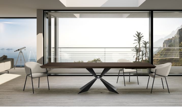Tavolo moderno allungabile rettangolare rovere termocotto gambe in metallo