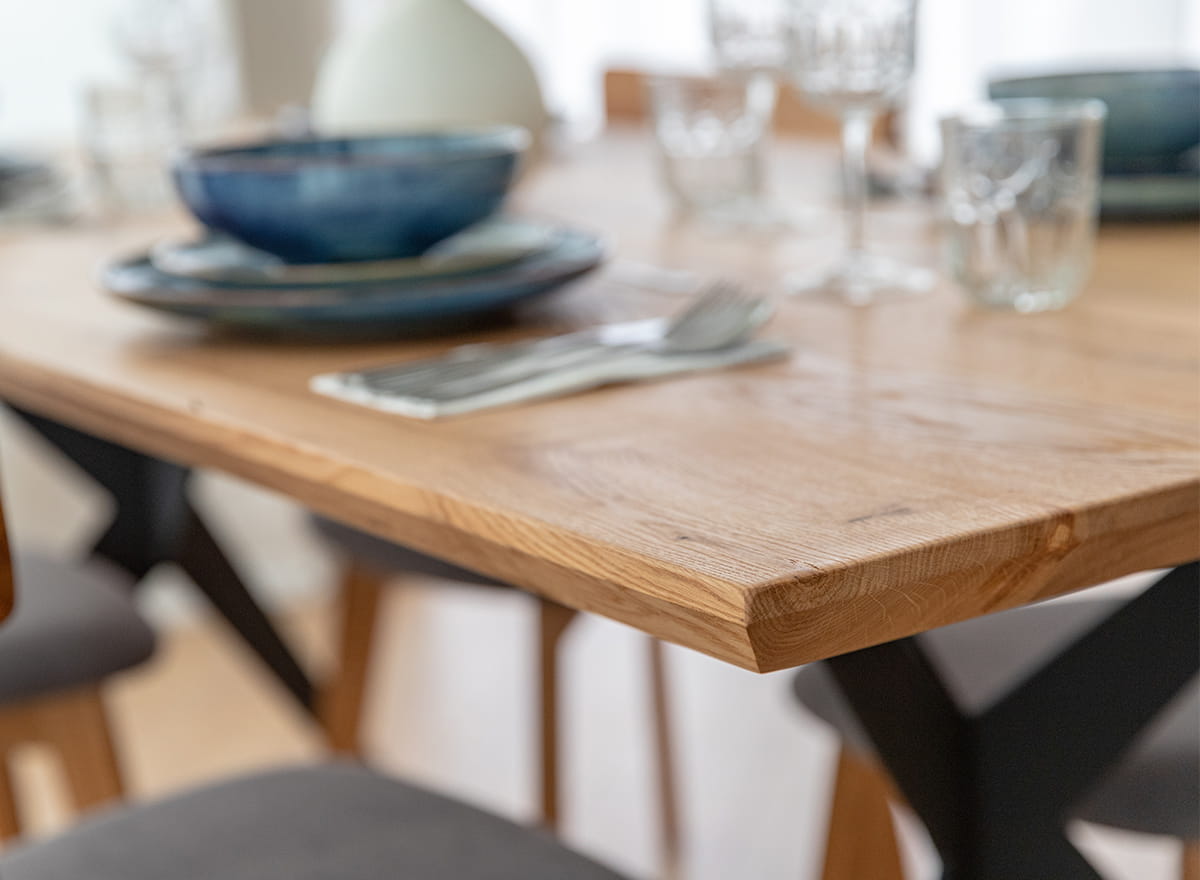 tavolo legno massello rovere naturale 90x180 gambe metallo nero a cavalletto